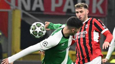 Santiago Giménez anotó su primer gol en la UEFA Champions League con el AC Milan a los 37 segundos del partido contra Feyenoord, pero su equipo no logró avanzar a la siguiente fase.