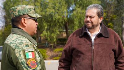 El alcalde de Ramos Arizpe, Tomás Gutiérrez, acudió a las instalaciones del 69 Batallón de Infantería.