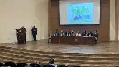 El colectivo Vecinos en Defensa del Nogal llamó a la colaboración ciudadana y a un desarrollo urbano inclusivo en la conferencia “La Gentrificación y su Impacto Social”.