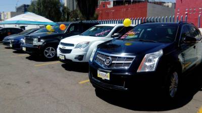 Esperan loteros de autos que pronto den frutos las gestiones ante el gobierno federal para poder volver a importar vehículos por la frontera.