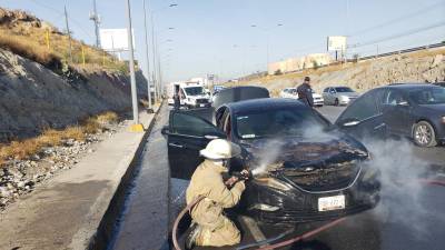 Bomberos de Ramos Arizpe atendieron el incidente.