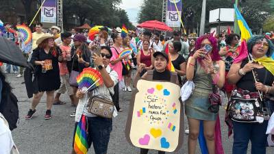 A 25 años de que se celebró la primera Marcha de la Diversidad en Monterrey, este sábado se volvieron a llenar de colores las calles de la ciudad para recordar que la lucha por la igualdad de comunidad LGBTQI+.