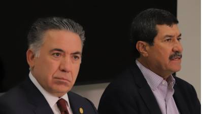 Corral advirtió que la presencia de Inzunza es clave para alcanzar la mayoría calificada necesaria para aplazar la elección judicial hasta 2028, o de lo contrario, se verá obligado a pedir licencia.