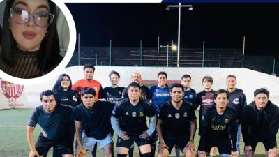 El equipo “Los Ex de la Profe” celebra su primera victoria en el torneo de fútbol rápido de Durango, ganando 6-4 ante el equipo Barber, bicampeón de la liga.