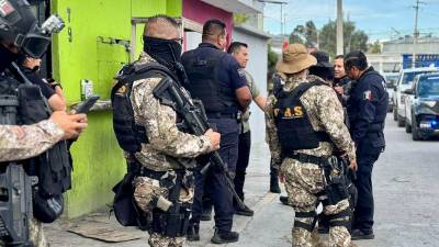 Efectivos de la Policía Municipal, Sedena y Guardia Nacional durante operativo conjunto en Ramos Arizpe.