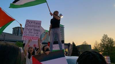 Se enciende protesta pro-Palestina en Nueva York cerca de la Met Gala