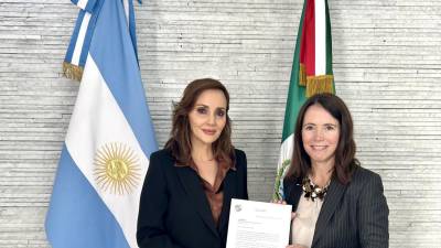 La senadora del PAN, Lilly Téllez extendió una invitación a Javier Milei, Presidente de Argentina, para asistir al Senado Mexicano.
