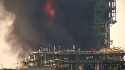 Petróleo Mexicanos confirmó en sus redes sociales el incendio en la Refinería Olmeca de en Dos Bocas en el municipio de Paraíso, Tabasco.
