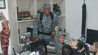 El pequeño cumplió su sueño de ser un elemento de la Guardia Nacional.