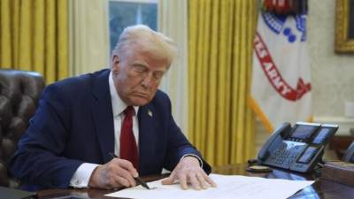 La medida inicia una revisión de 30 días dirigida por los Departamentos de Estado y del Tesoro para identificar ramas de la Hermandad en Egipto, Jordania y Líbano para una posible designación.