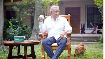 López Obrador expresa la necesidad de construir un proyecto pluralista que reconozca la vigencia del México indígena y replantee la relación del país con su propia historia.