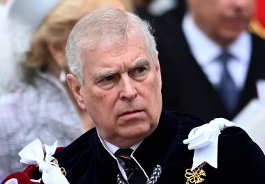 Registros y cateos se realizan mientras avanza la investigación sobre presuntos nexos personales y oficiales con Epstein.