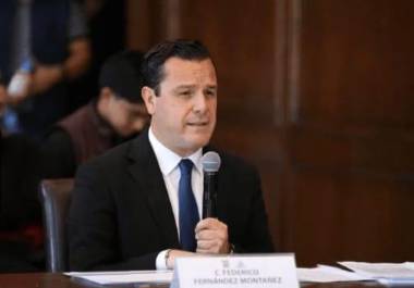 Federico Fernández dio a conocer que el exnotario enfrenta al menos 60 denuncias con afectación económica que ronda en los 50 mdp.