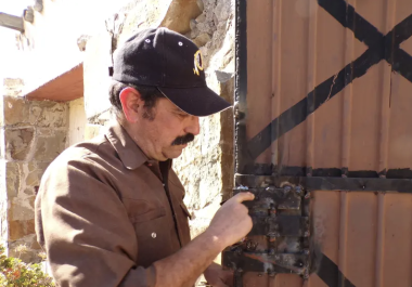 Héctor Recio Dávila denuncia haber sido víctima de al menos diez robos en su vivienda ubicada en la colonia Puente Moreno, al sur de Saltillo.