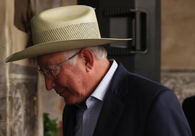 Los cuatro puntos restantes de la plataforma de Salazar incluyen fortalecer el tratado de comercio regional (T-MEC), modernizar los puertos fronterizos de EU con México y Canadá, crear un marco regional para regular la migración y reconocer el ‘superpoder’ que da la diversidad de las poblaciones de los tres países.