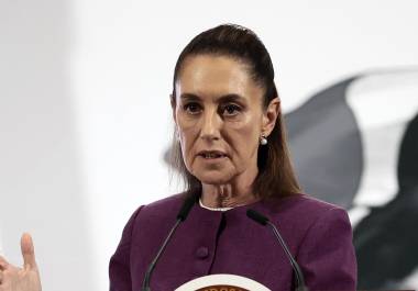 La presidenta Claudia Sheinbaum tuvo que dar marcha atrás, al menos por ahora, a su intento de controlar el contenido en las plataformas digitales.