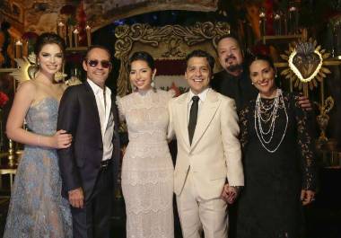 Cambios. Christian Nodal reveló que un episodio de violencia influyó en la decisión de posponer su boda religiosa.