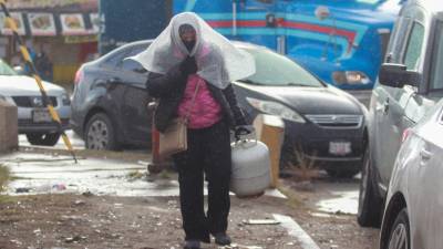 El SMN recomienda extremar precauciones ante heladas, lluvias, y afectaciones en la movilidad.