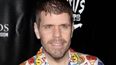 Proceso. Las autoridades acudieron al domicilio de Perez Hilton después de que una transmisión en vivo encendiera las alarmas por su estado de salud.
