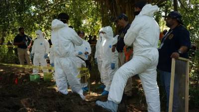 A la Comisión Nacional de Búsqueda de Personas le quitaron más de 200 millones, pues al inicio del año le autorizaron un presupuesto de mil 102 millones, pero al término, le destinaron 888.2 millones de pesos, equivalente a 19.4%.