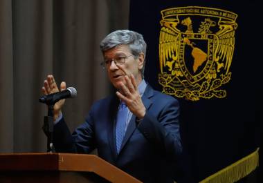 Jeffrey Sachs advirtió del riesgo de una estanflación en medio de la guerra de aranceles.