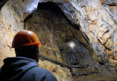 Las mineras están siendo víctimas del crimen organizado en varias entidades del país.