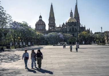 Se suspendieron los vuelos que entraban y salían de Puerto Vallarta y Guadalajara.