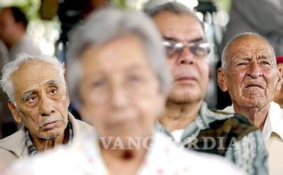 Programa de pensiones no debe ser universal, como propone AMLO: especialista