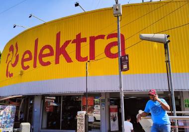 El pasado 2 de diciembre, las acciones de Grupo Elektra cayeron 71% luego de reanudar su cotización en la Bolsa Mexicana de Valores (BMV). Ahora la empresa informó su salida, para ser una compañía privada.