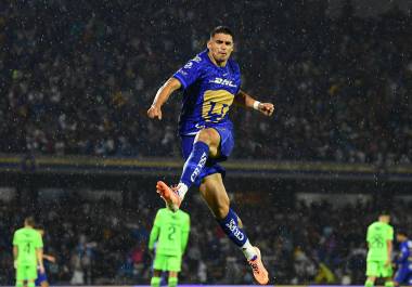 Guillermo Martínez acercó a Pumas con un penal y luego firmó el empate en CU.