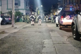 Cuatro mujeres y dos bebés fueron asesinados a balazos la noche de este domingo 9 de junio dentro de una vecindad en León, Guanajuato.