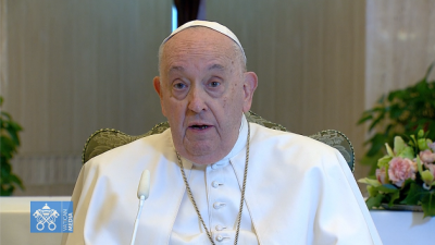 El papa Francisco, de 86 años, dijo este domingo que por “un problema de inflamación pulmonar” no podía asomarse a la Plaza de San Pedro.