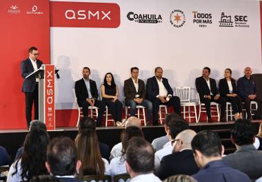 El secretario de Economía, Luis Olivares, participó en la inauguración de las instalaciones de QSMX.