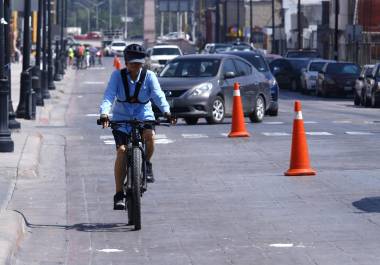 La bicicleta se posiciona como una opción viable para mejorar la calidad del aire y la salud personal, reduciendo las emisiones contaminantes en nuestras ciudades.