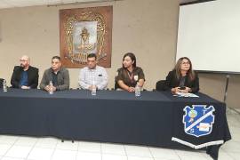 Egresados de la Facultad de Trabajo Social, con gran trayectoria laboral, compartieron experiencias exitosas con alumnos de la institución educativa.