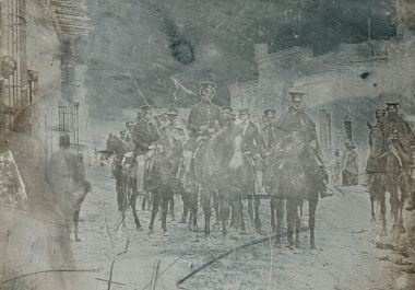 El daguerrotipo compartido por Enrique Ortiz muestra al general estadounidense John E. Wool y su estado mayor durante la ocupación de Saltillo en 1847.