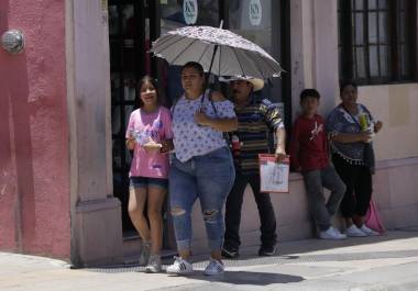 Los viajeros entre Saltillo y Monterrey deben estar atentos a las condiciones climáticas, que incluyen cielos nublados y temperaturas calurosas.