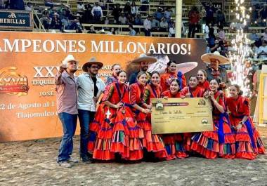 Las escaramuzas se hicieron acreedoras a un premio de $367,500.00 pesos al ganar el primer lugar de la contienda.