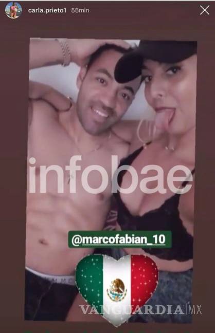 $!La polémica foto de Marco Fabián posando semidesnudo al terminar el juego contra Argentina