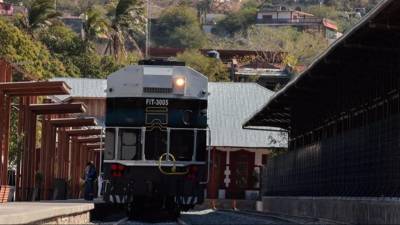 Al declararse desierta la licitación, el Tren Interoceánico tiene la facultad de emitir una segunda convocatoria o entregar en adjudicación directa el contrato de seguro para pasajeros.