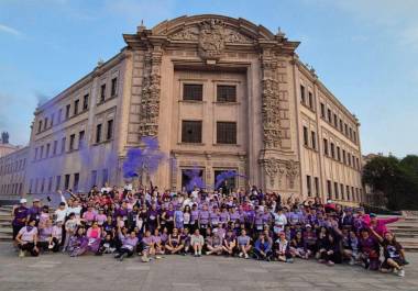 Mujeres de distintas edades recorrieron ocho kilómetros caminando, trotando o corriendo durante la actividad organizada por el club de corredores Gato Araiza.