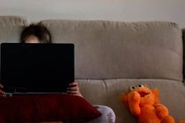 Legisladores argumentan que el avance acelerado de la tecnología digital ha generado un “vacío normativo”, que criminales aprovechan para crear material hiperrealista.