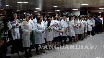 $!Médicos cubanos trabajaron sin documentos en México