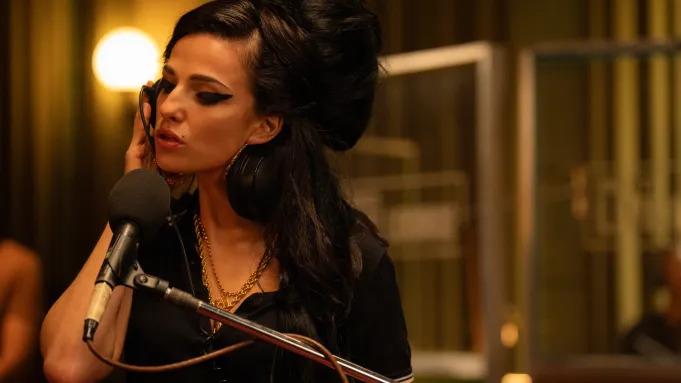 Revelan el primer tráiler de ‘Back to Black’ la película biográfica de Amy Winehouse con Marisa Abela . Noticias en tiempo real