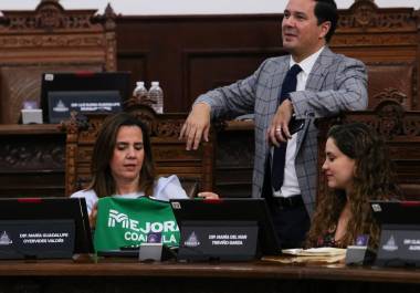 A pesar de su relevancia y los recientes casos de violencia contra docentes, la iniciativa permanece estancada en el Congreso sin avances desde su presentación.