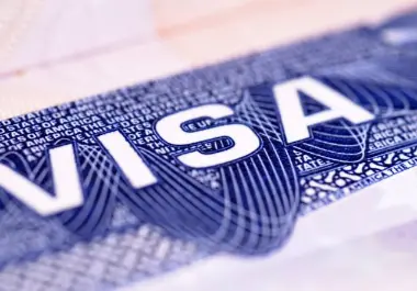 La medida comenzó a implementarse esta semana y afecta a solicitantes que se encuentran en distintas etapas del proceso consular, incluidos algunos que ya tenían una entrevista programada.