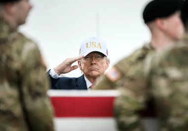 Fitch advierte que el alza del petróleo y la caída de mercados serían factores clave en este escenario.