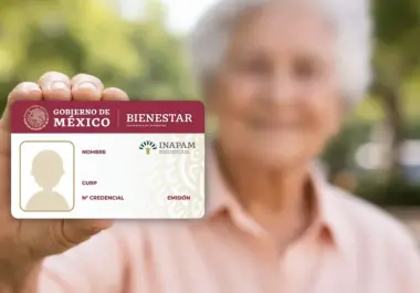 La credencial INAPAM permite acceder a descuentos en establecimientos y servicios de distintos sectores, pero no todos los negocios están obligados a aceptar el beneficio.