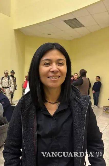 $!la directora de Salud Municipal, Cariño Estrada Lomelí, pidió protegerse en invierno.