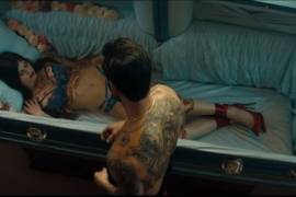 Adam Levine se pone güero y Maroon 5 estrena video